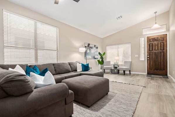 House | 4 bedrooms, Internet