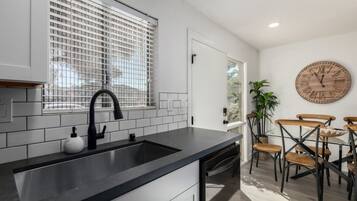 House | 2 bedrooms, high-speed internet