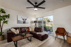 Apartment | 2 bedrooms, Internet - Luxe 2BR Townhouse 4 Heated Pools Walk 2 Old Town (Scottsdale)
