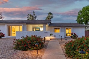 House | 4 bedrooms, desk, Internet - Corrine Family Oasis Pool Putt Grn Bigtoy (Scottsdale)