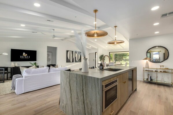 House | 4 bedrooms, Internet - The Kingsley Custom Heated Pool Chef Kitchen Chess (Scottsdale)