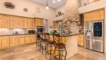 House | 4 bedrooms, Internet