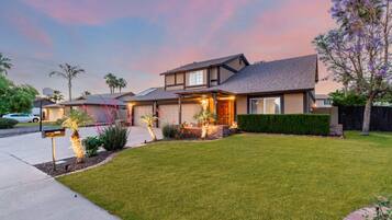 House | 5 bedrooms, Internet