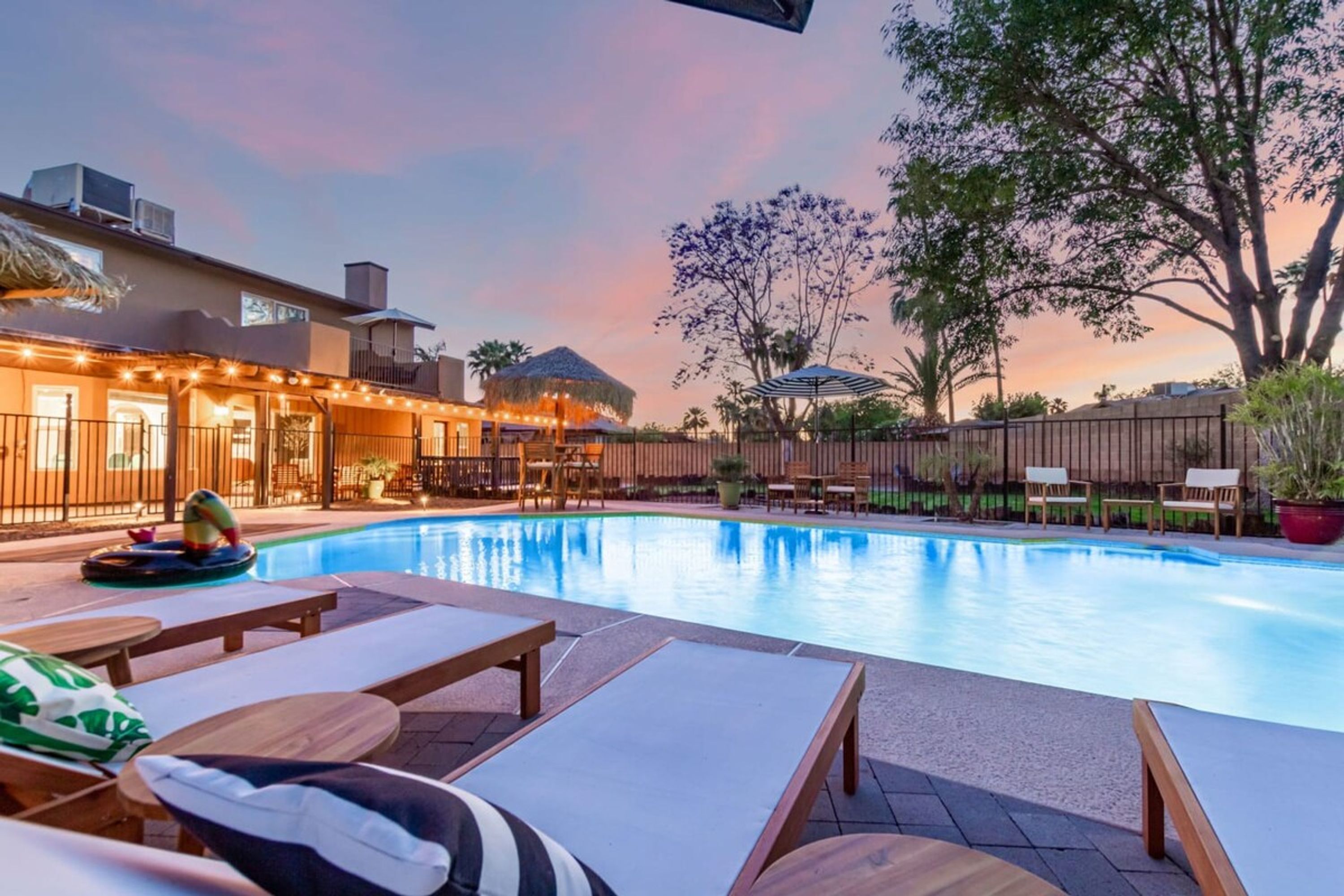 House | 5 bedrooms, Internet