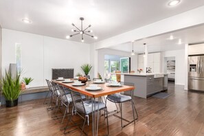 House | 4 bedrooms, Internet - Ochenta Modern Retreat Htd Pool Spa Putt Grn Gym (Scottsdale)