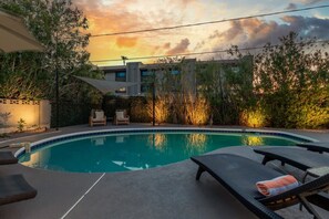 House | 4 bedrooms, Internet - Ochenta Modern Retreat Htd Pool Spa Putt Grn Gym (Scottsdale)