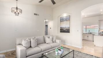 House | 4 bedrooms, Internet