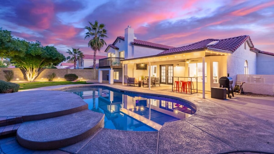 Modern Mesa Oasis Free Heated Pool Al-fresco Living
