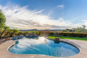 House | 4 bedrooms, Internet