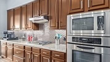 House | 4 bedrooms, Internet