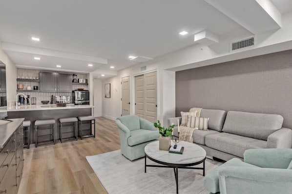 House, Accessible | Desk, Internet - LUX City View Studio Old Town Gym Balcony (Scottsdale)