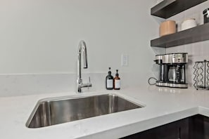 Apartment, Accessible | Desk, Internet - LUX City View Studio Old Town Gym Balcony (Scottsdale)