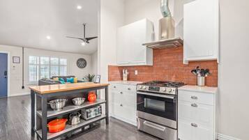 Rumah | 2 kamar tidur dan internet