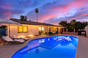 House | 4 bedrooms, Internet - Broadway Palms Private Pool Chef Kitchen Office (Tempe)