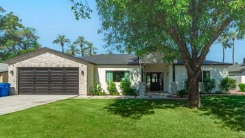 House | 4 bedrooms, Internet