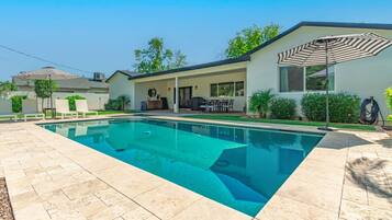 House | 4 bedrooms, Internet