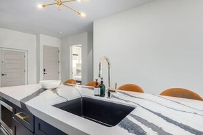 Apartment, Accessible | 2 bedrooms, Internet - LUX Penthouse Old Town Walkable Gym Mtn Views (Scottsdale)