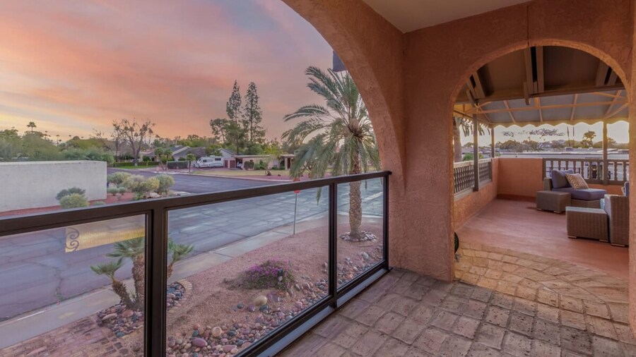 Historic Desert Rose Estate Pool Sauna Sleeps 12