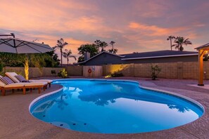 House | 4 bedrooms, desk, Internet