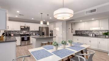 Casa | 4 habitaciones, escritorio y internet