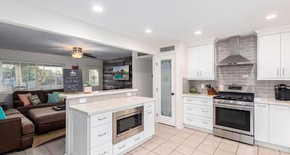 Sunset ASU Private Pool Updated Kitchen Baths