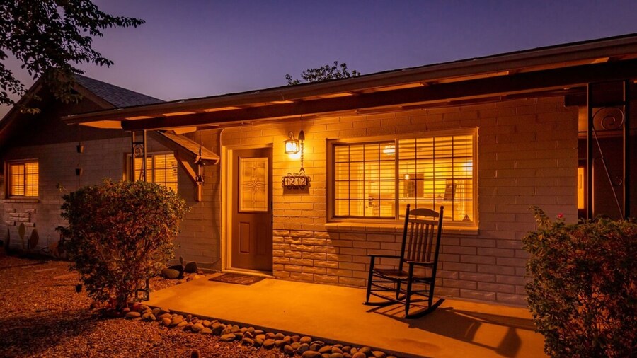 Sunset ASU Private Pool Updated Kitchen Baths