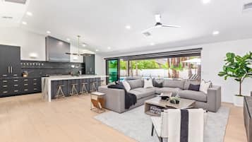 House | 4 bedrooms, Internet