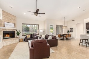 House | 4 bedrooms, Internet - The Dreaming Tree Sleeps 10 Pool Spa Firepit BBQ (Phoenix)