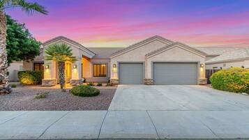 House | 4 bedrooms, Internet