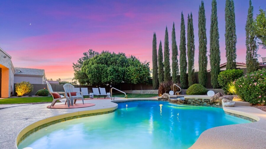 The Dreaming Tree Sleeps 10 Pool Spa Firepit BBQ