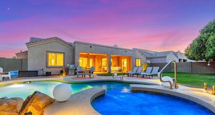 The Dreaming Tree Sleeps 10 Pool Spa Firepit BBQ