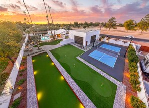 House | 5 bedrooms, Internet