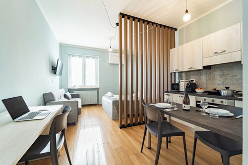 Art Apartment - Studio Apartment, Sleeps 2