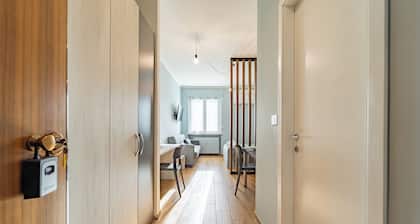 Art Apartment - Studio Apartment, Sleeps 2