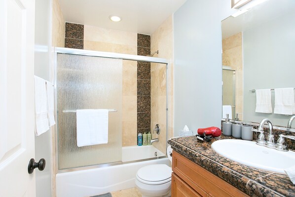 Bathroom - Multi-level 2br-fast Wifi-free Parking -cm-1 (Costa Mesa)