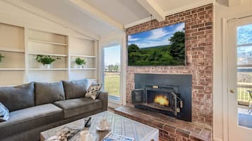 House | 4 bedrooms, Internet