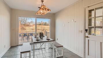 House | 4 bedrooms, Internet
