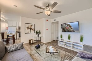 House, Accessible | 6 bedrooms, Internet - Awesome 6BR - 15 Min To Beach (Oceanside)