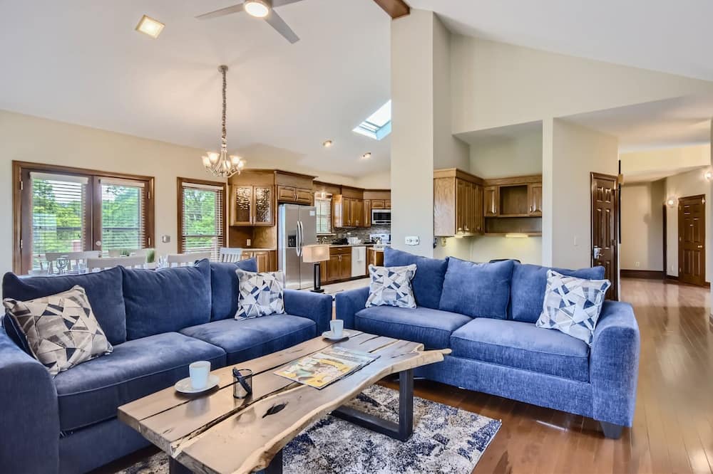 5 Acre 2500 Sqft Country House Near Nashville F2