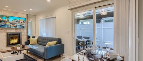 Apartment | 2 bedrooms, desk, Internet