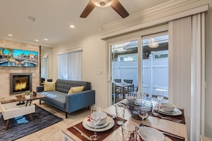 2 habitaciones, escritorio y acceso a internet