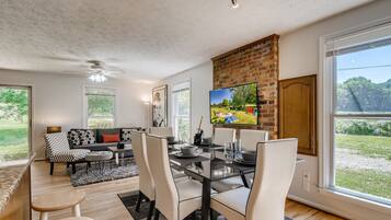 Casa, con acceso para personas discapacitadas | 3 habitaciones, escritorio y internet