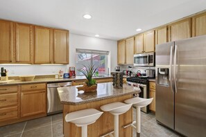 House, Accessible | 6 bedrooms, Internet - Desert 6BR Pool BBQ Games Parking - S1 (Indio)