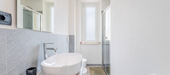 Residenza Matteotti - One Bedroom Apartment, Sleeps 5