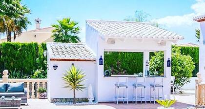 Sunny Javea Villa With Stunning Views