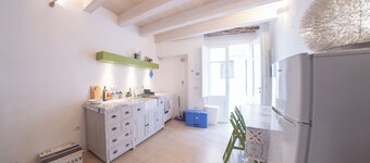 The Landing, in the heart of downtown, a stone's throw from ferry and main square