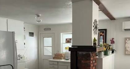 Charming 3-bedroom house with WiFi, AC in lovely Etna