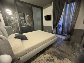 2 soverom, strykejern/-brett, reiseseng for barn og wi-fi (inkludert)