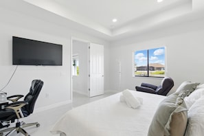 3 bedrooms, iron/ironing board, WiFi, bed sheets