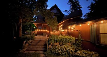 Cabin on Clearwater Lake: 12 PERSON HOT TUB, PRIVATE DOCK & Room for 16+